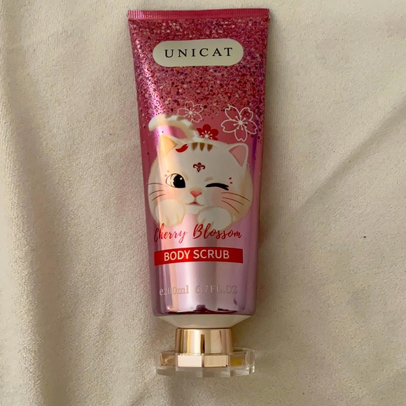New!! Unicat cherry blossom 🌸 body scrub - Picture 1 of 8